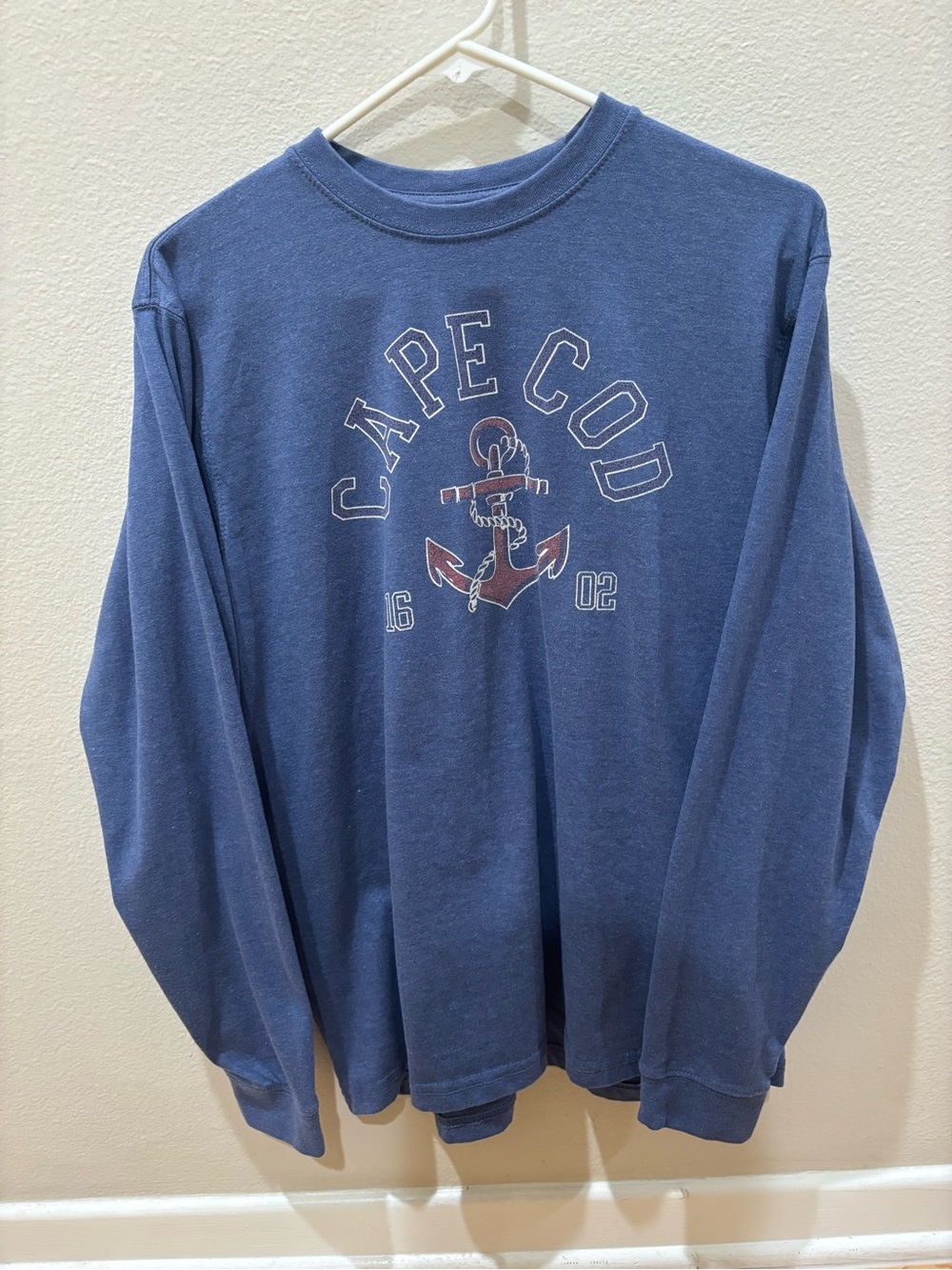 Cuffy’s Cape Cod Anchor Graphic Long-Sleeve Tee - Medium